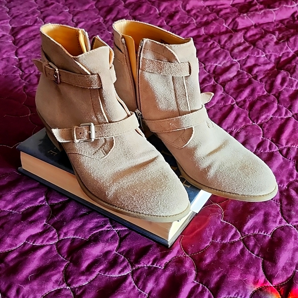 Franco Sarto Tan Suede booties